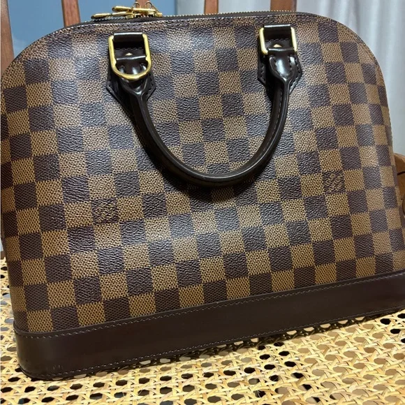 Louis Vuitton Damier Ebene Alma - Picture 2 of 13